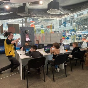 KIBERone стал официальным партнером Технопарка «Сколково» - КИБЕРшкола программирования для детей, компьютерные курсы для школьников, начинающих и подростков - KIBERone г. Ишим